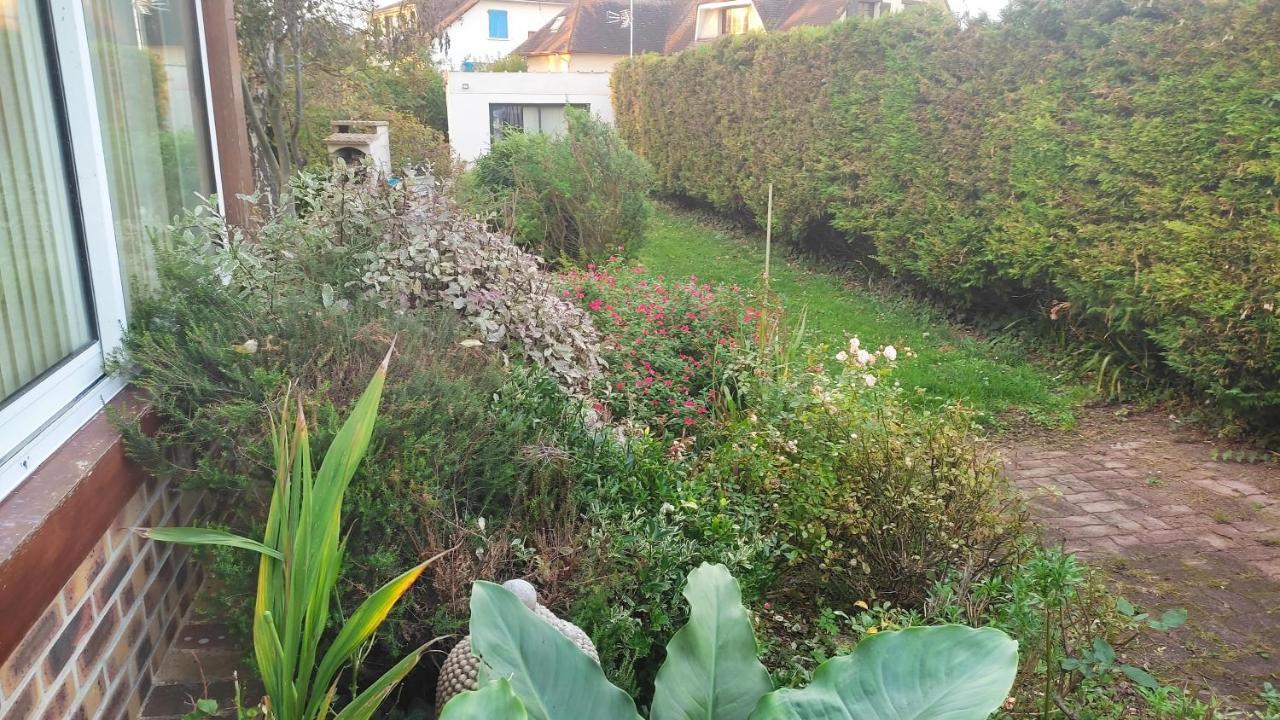 Chez Chon Et Jean-Marie Apartman Hermanville-sur-Mer Kültér fotó